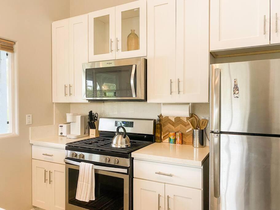 شقة Hibiscus Hale, Full Kitchen, King Bed, Parking Keaau المظهر الخارجي الصورة